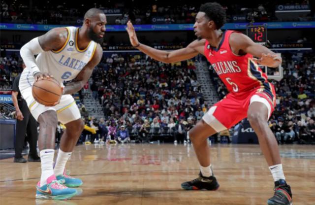 在线入口-5连客下半场体能崩溃 关键卡位战湖人惨遭逆转